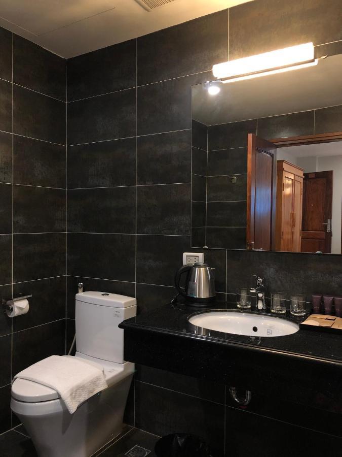 Moc Hoang Hotel Ханой Екстер'єр фото