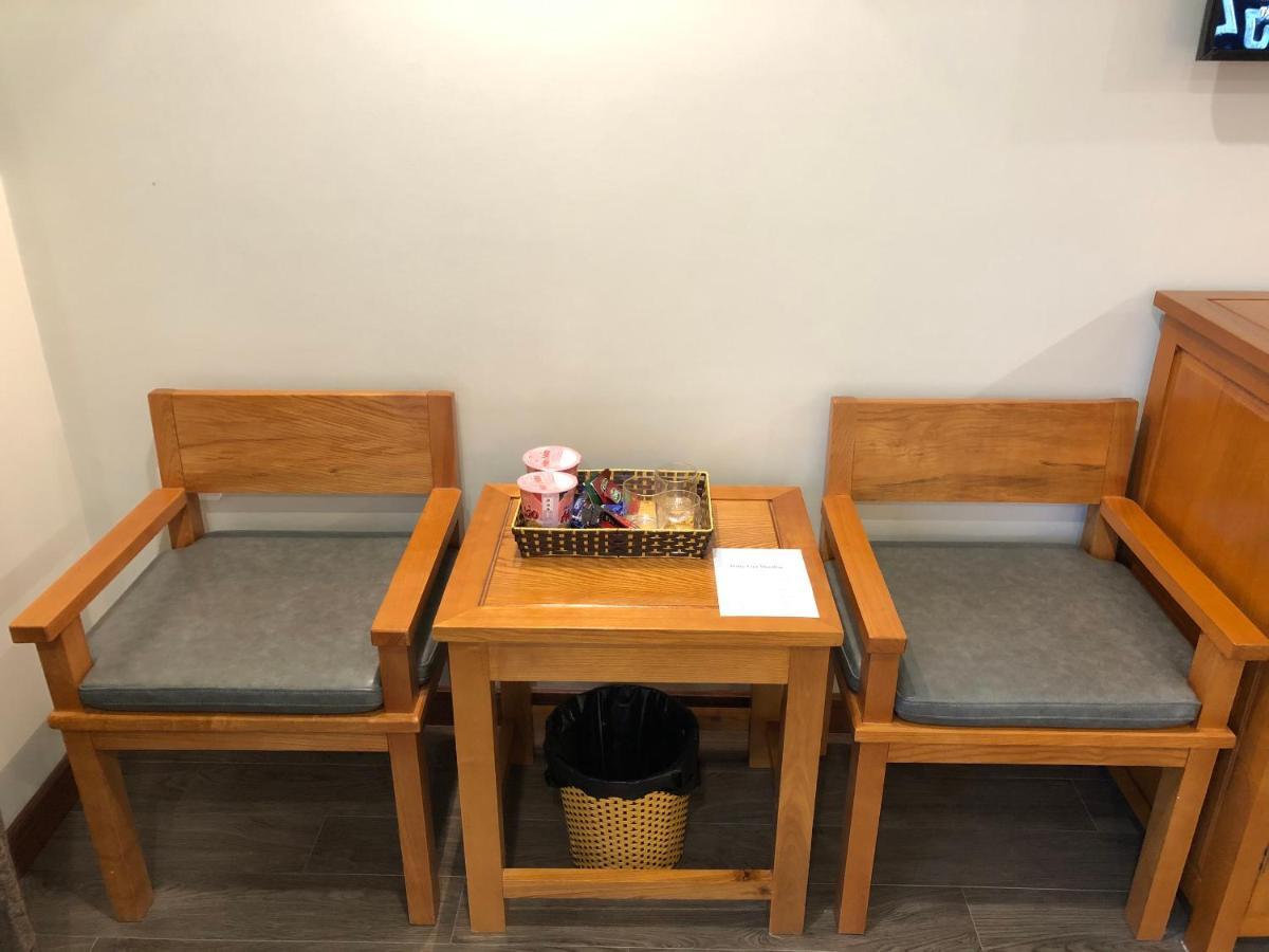 Moc Hoang Hotel Ханой Екстер'єр фото